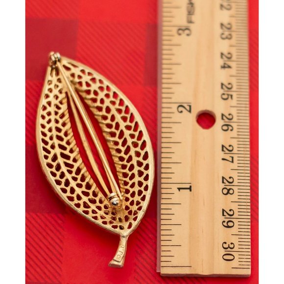 Vintage Mid Century Golden Leaf Gold Tone Brooch by JJ - O15 - Picture 2 of 2